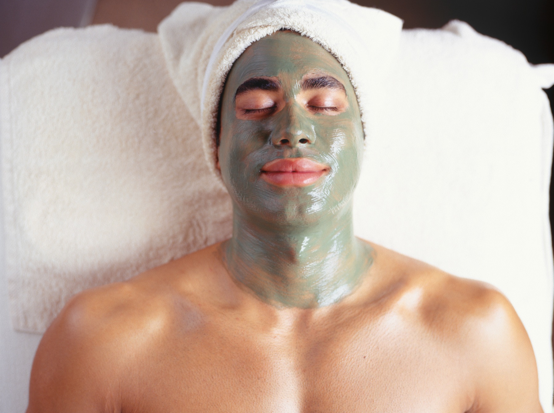 Customized signature facial with a treatment mask
